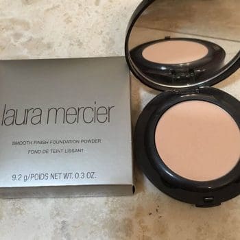 Smooth Finish Foundation Powder Laura Mercier