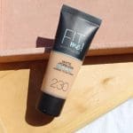 Maybelline Fit Me Matte Porelesss Foundation (2)